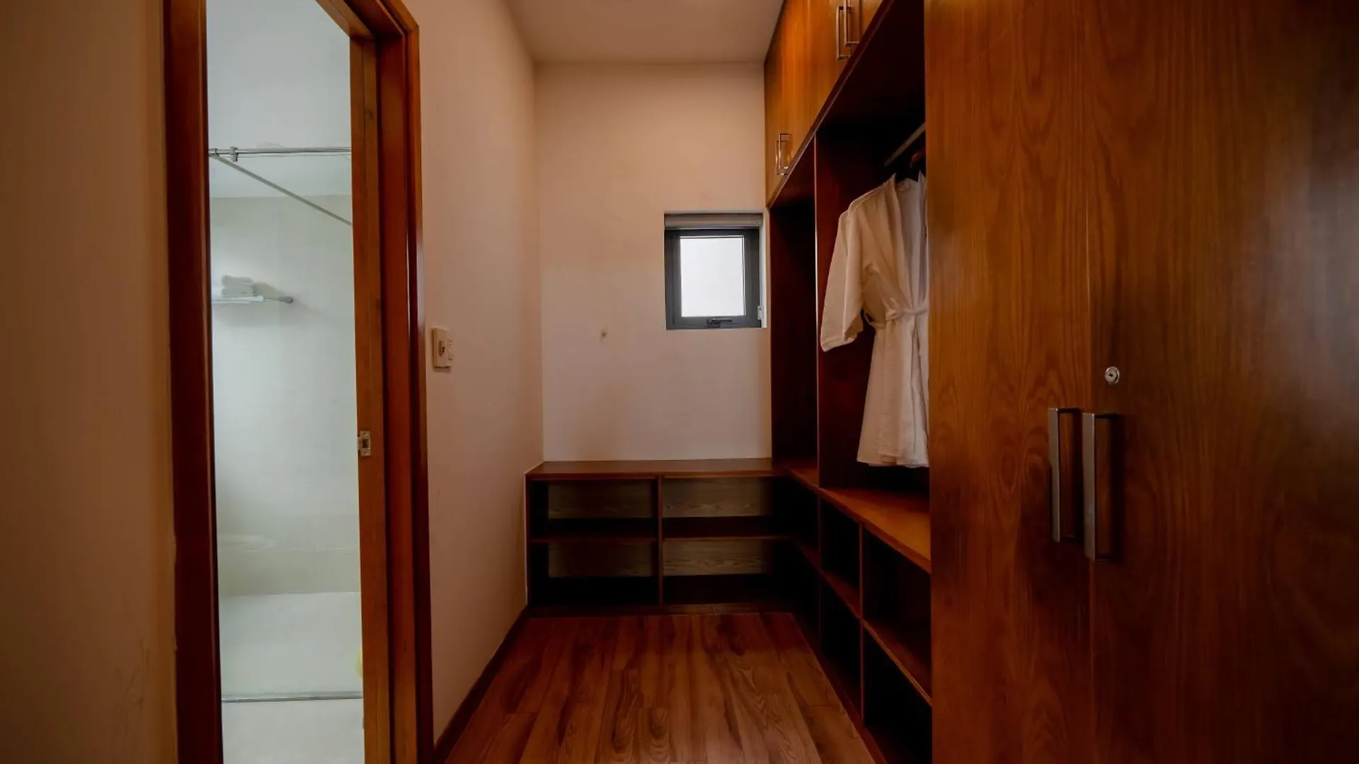 Sila Prana Villa - Luxury Private 8Brs Pool Villa Da Nang Beach 0*,