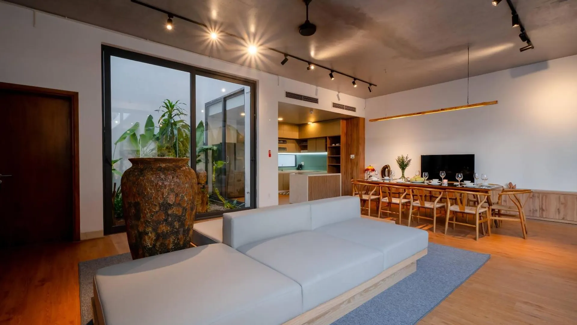 Sila Prana Villa - Luxury Private 8Brs Pool Villa Da Nang Beach Vietnam